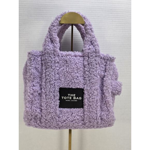 Marc Jacobs The Teddy Mini Tote Shoulder in lilac color. - Picture 1 of 9